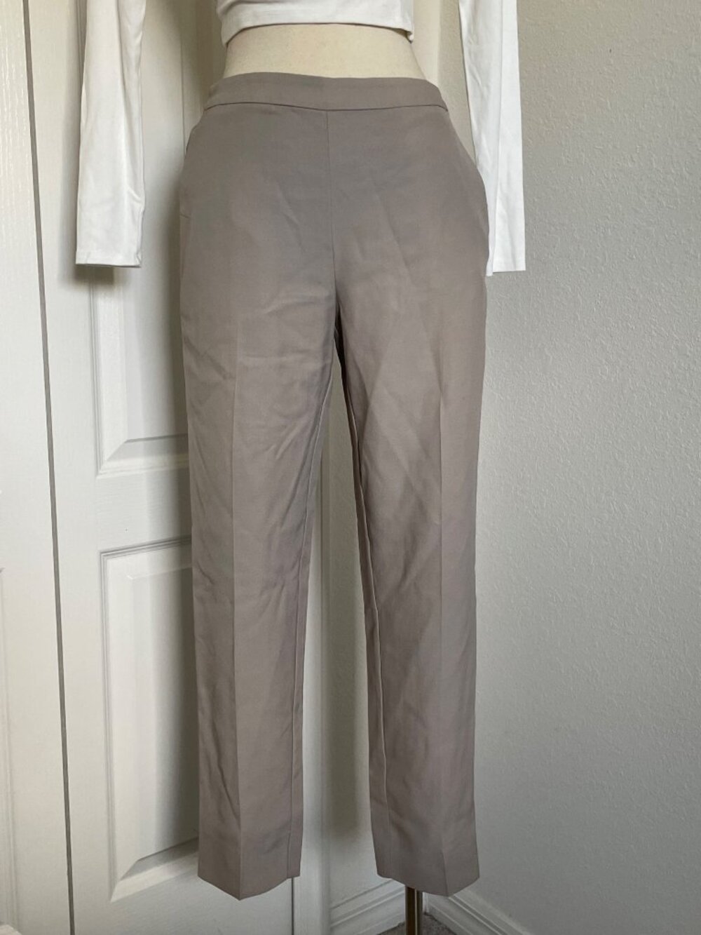 Maison Margiela Classic Tailored Grey Pleated Italian Dress Pants Women’s Size 4